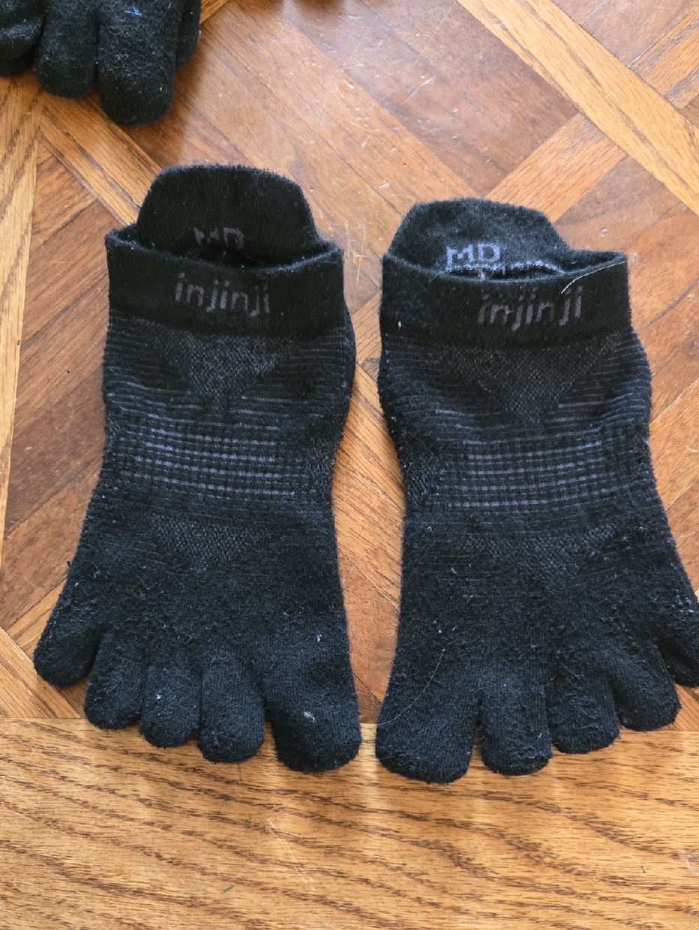 Bundle Of 4 Injinji No Show Toe Socks Black Size Medium - Picture 5 of 11